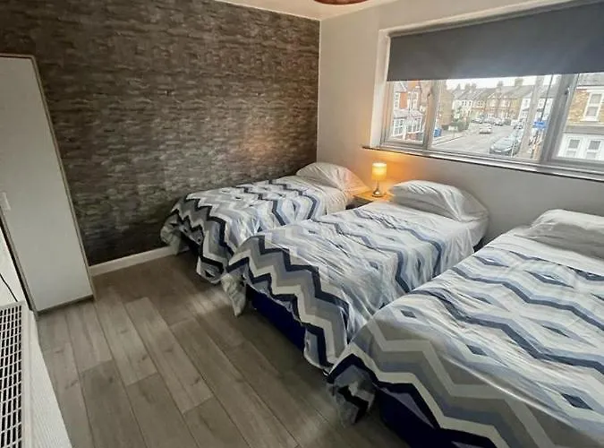 Top Twenty Bed And Breakfast