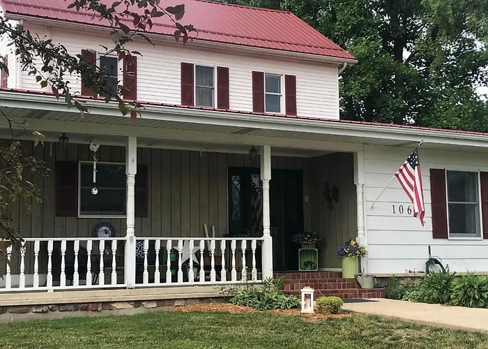 The Farmhouse Inn Guest House