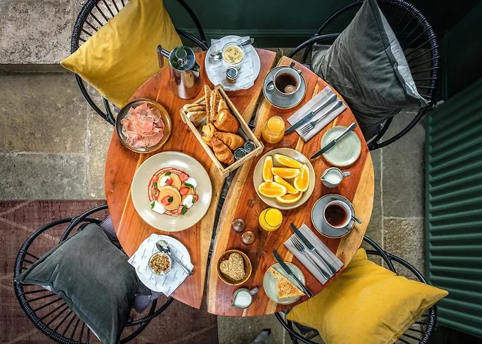 The Black Lion, Long Melford