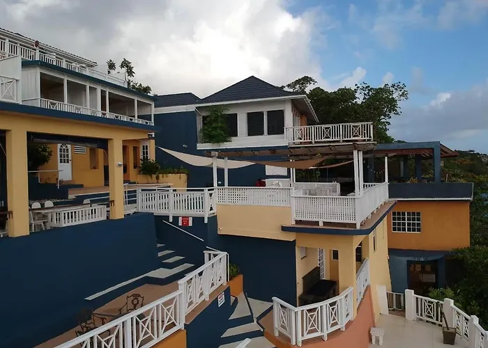 Moxons Beach Club Boscobel