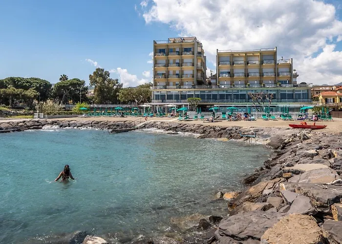 Hotel Bellevue Et Mediterranée