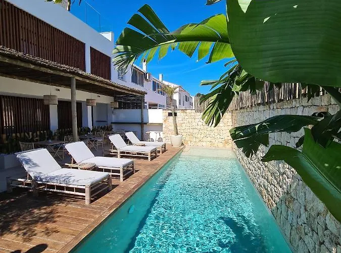 S'Estancia Suites