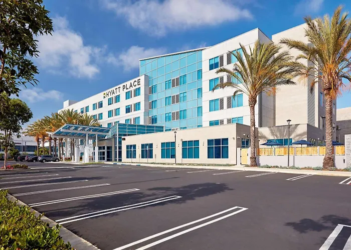 Hyatt Place Los Angeles / Lax /