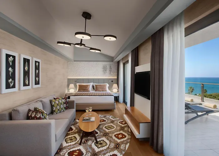Acanthus Cennet Barut Collection Side