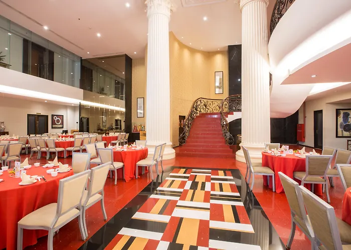 Merlynn Park Hotel