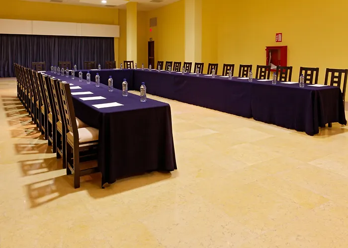 Holiday Inn Express Nuevo Laredo, an IHG Hotel