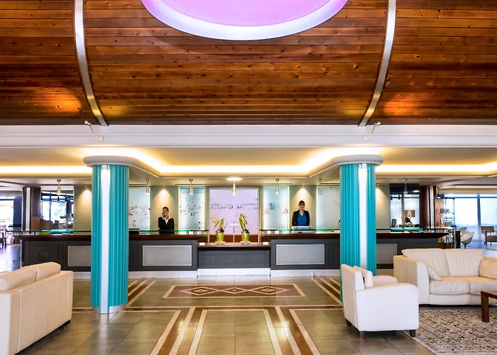 Grand Les Flamants Roses Thalasso & Spa
