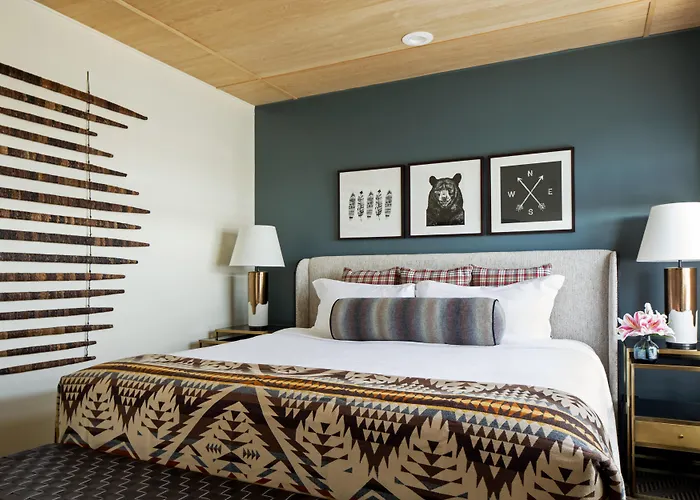 Kimpton Riverplace Hotel By Ihg