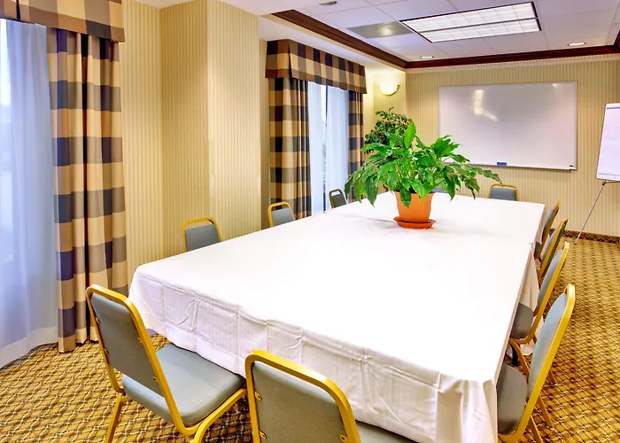 Holiday Inn Express Hotel & Suites Greenwood By Ihg