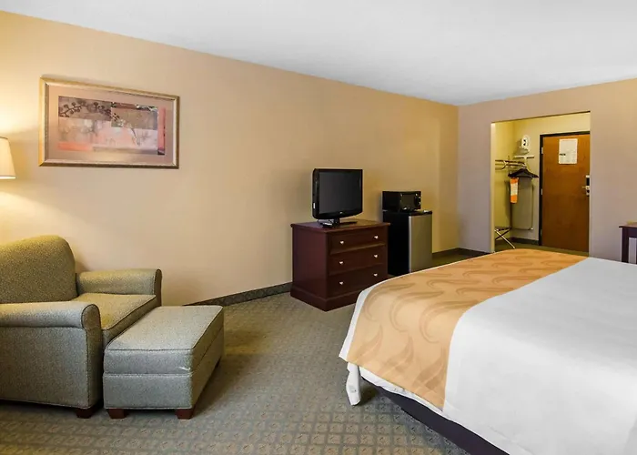 Quality Inn Summersville - New River Area