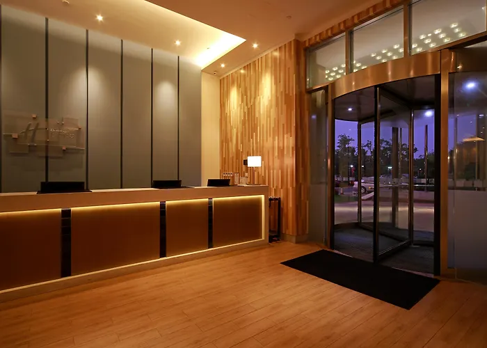 Holiday Inn Express Haikou West Coast By Ihg