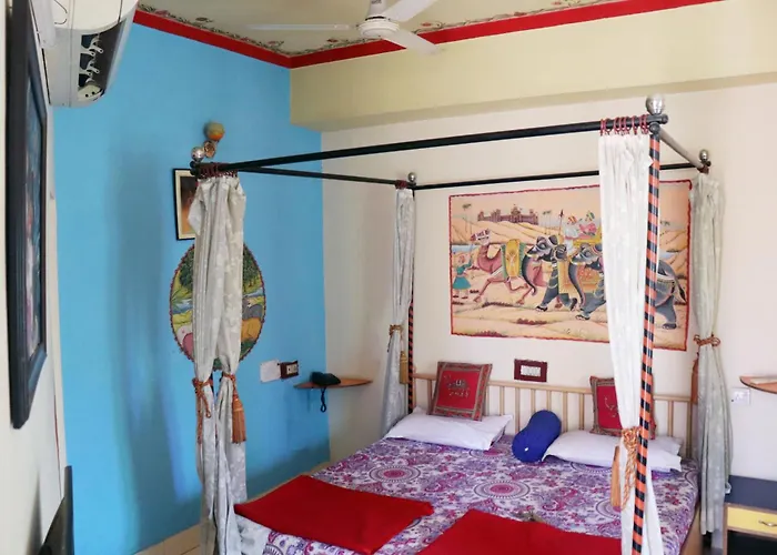 Govind Hotel