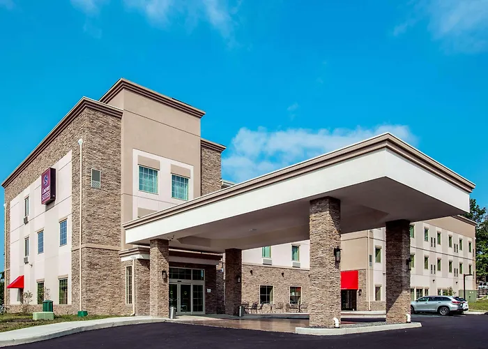 Comfort Suites Fishkill Near Interstate 84