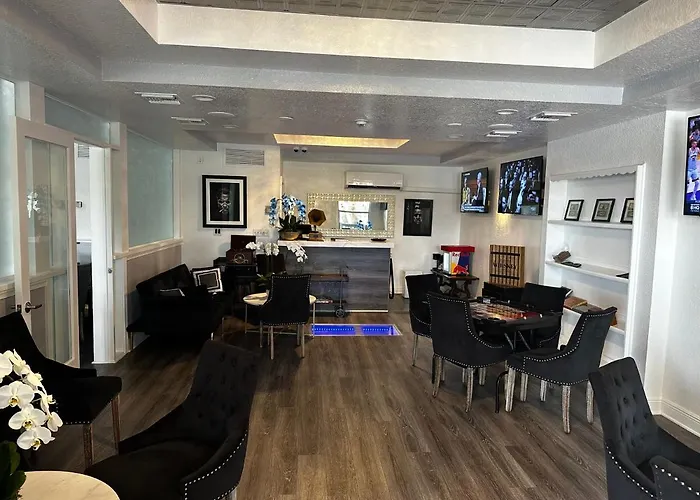 The Hotel Redland