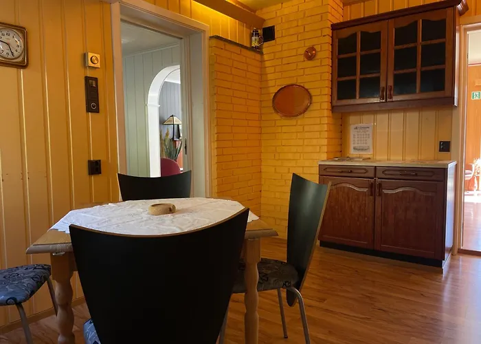 Svingen Guesthouse - Panoramic Fjord Views In Flam