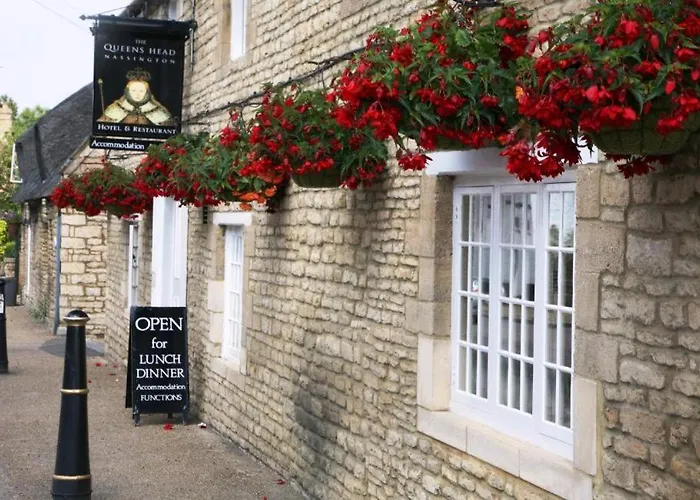 Queen'S Head Inn