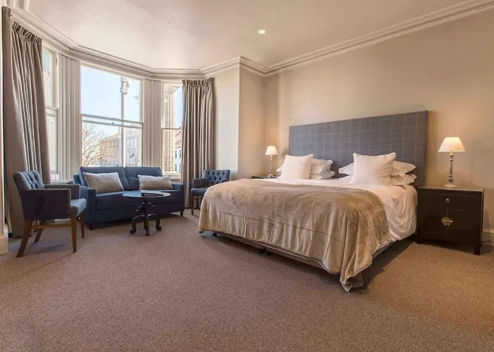 The George Hotel