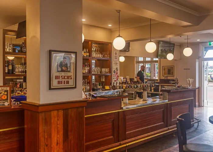 Royal Hotel Kew