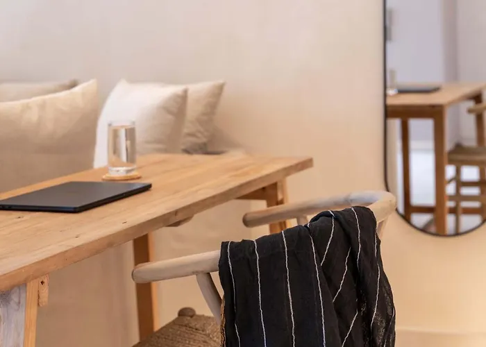 Aura Suites Paros Naousa 