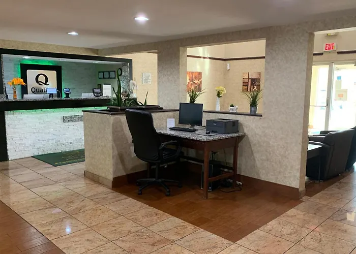 Quality Inn And Suites Middletown-Franklin