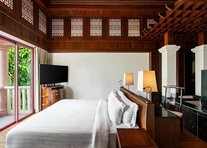 Centara Grand Beach Resort Phuket Karon