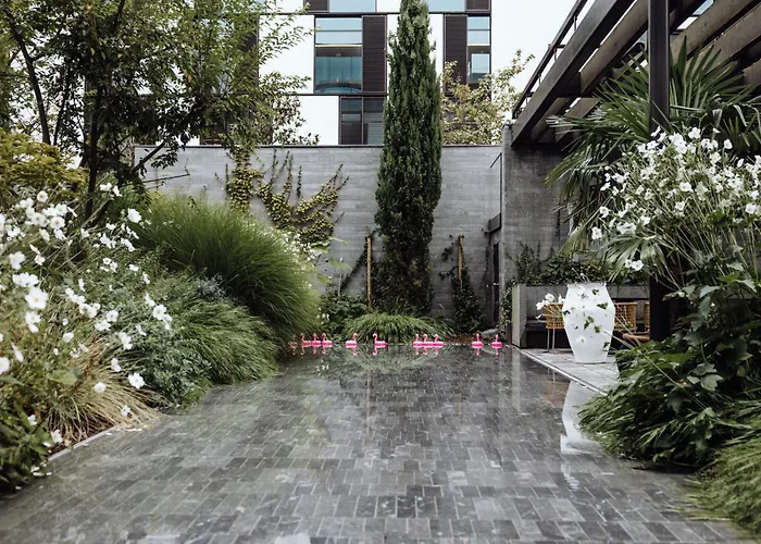 Roomers Baden-Baden, Autograph Collection