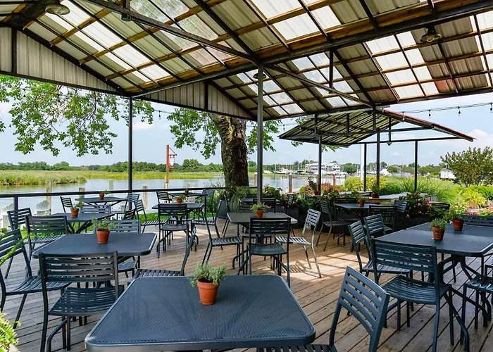 Tilghman Island Inn
