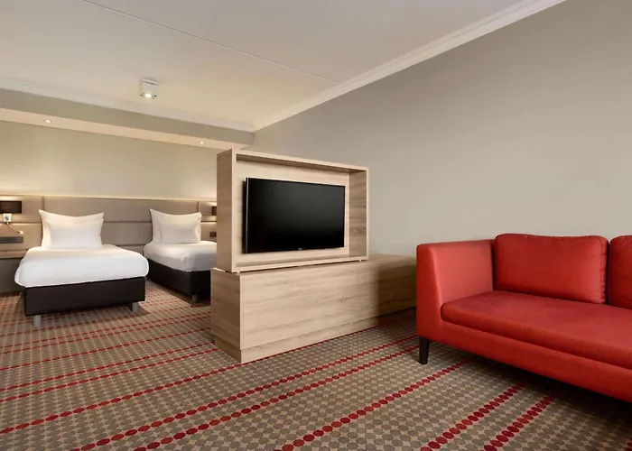 Ramada by Wyndham Amsterdam Airport Schiphol Hotel Badhoevedorp
