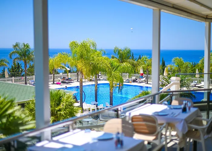 Elysium Hotel Dhërmi