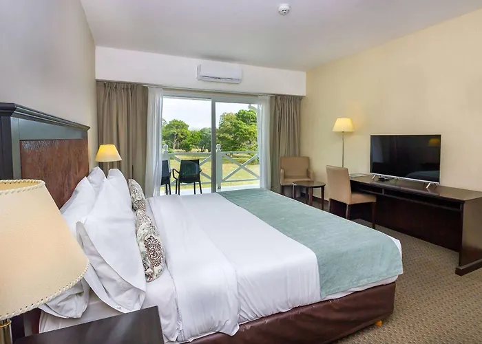 Howard Johnson Hotel & Convention Center Madariaga - Carilo