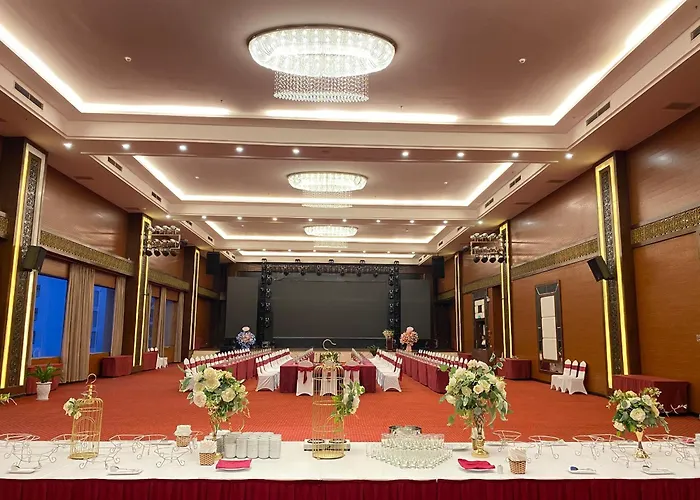 Muong Thanh Grand Cua Lo Hotel