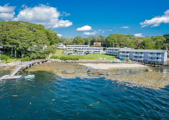Smuggler'S Cove Inn