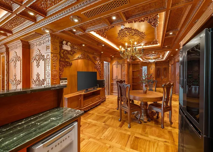 Monalisa Luxury