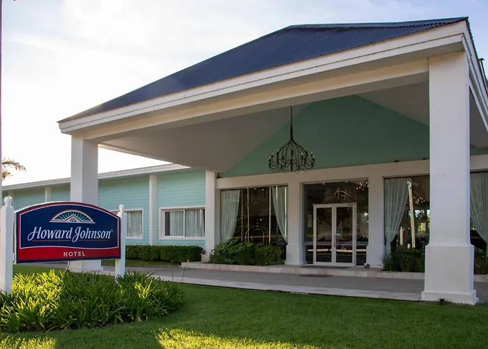 Howard Johnson Hotel & Convention Center Madariaga - Carilo