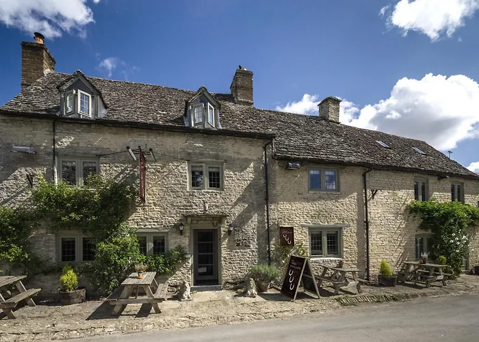 The Three Horseshoes