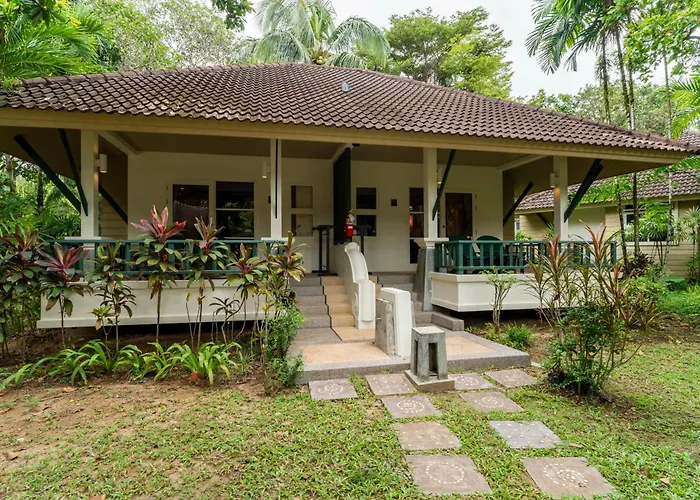 Baan Khaolak Beach Resort