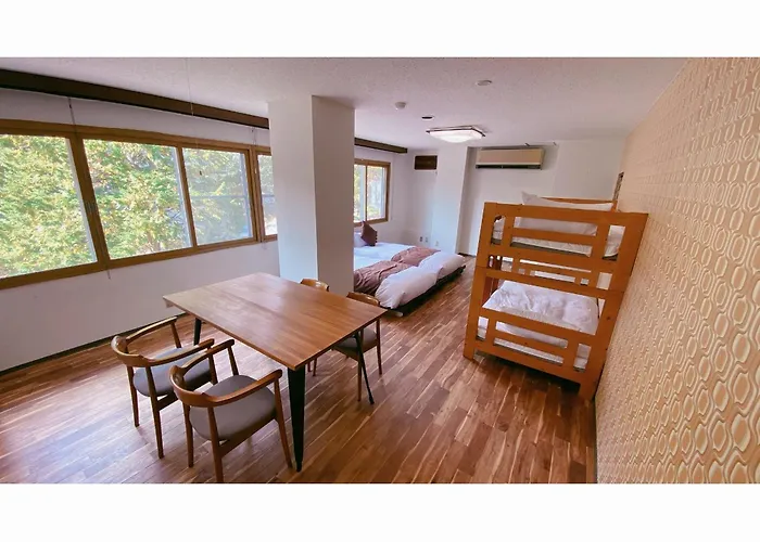 Nomad Hakuba