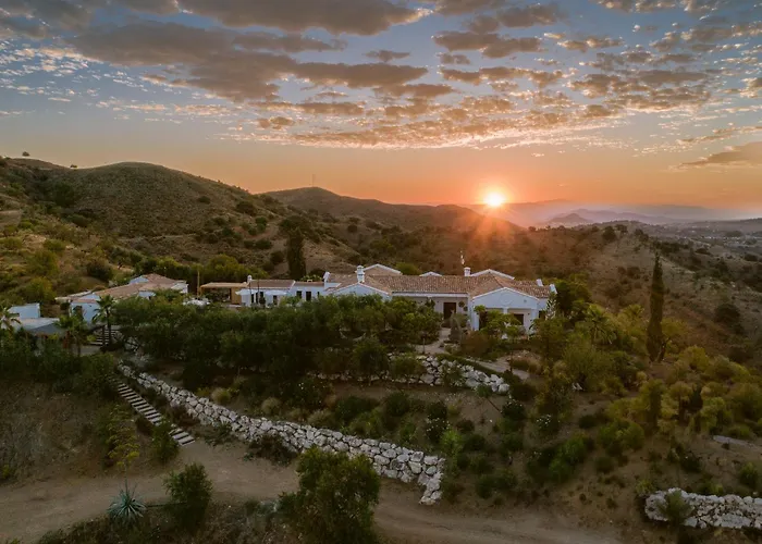 San Roque Suites De Monda