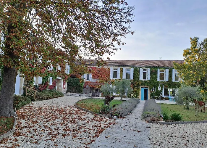 Logis Hotels Domaine Du Chatelard