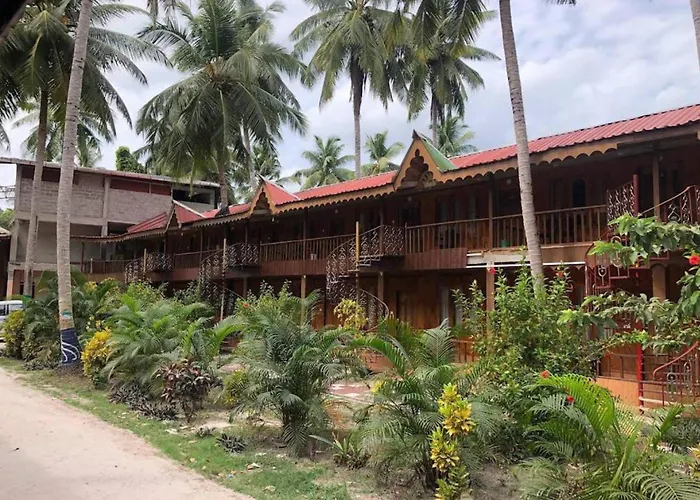 Gold India Beach Resort
