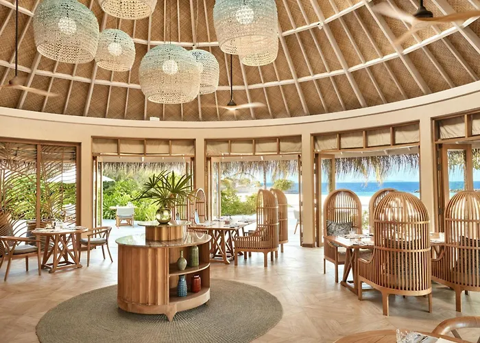 The Nautilus Maldives Hotel Kamadhoo
