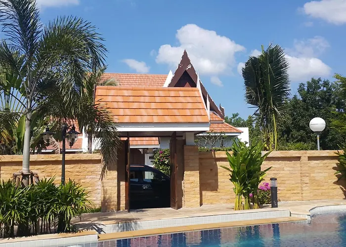 Vip Chain Resort Pool Villa