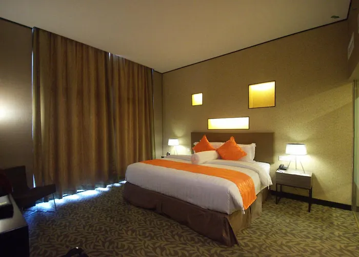 Grand Alora Hotel