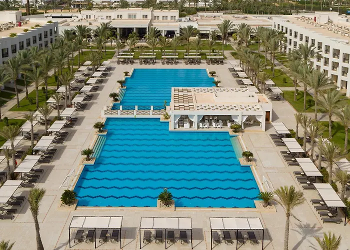 Jaz Elite Crystal, Almaza Bay