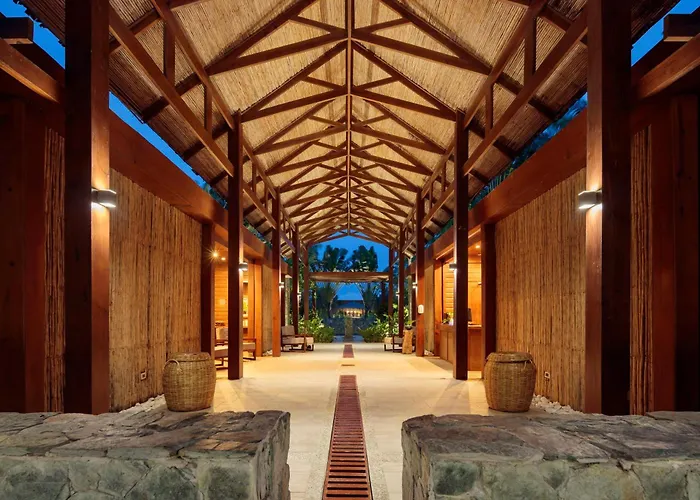 Indura Beach & Golf Resort Curio Collection By Hilton