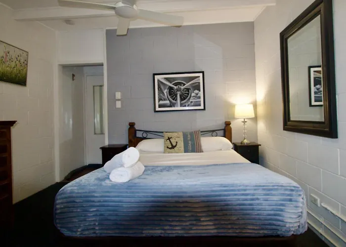 Hideaway Noosa Men Only Beach Resort
