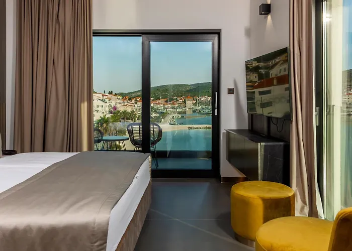Marinus Beach Hotel Marina