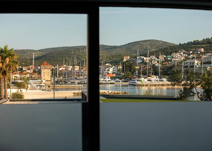 Marinus Beach Hotel Marina