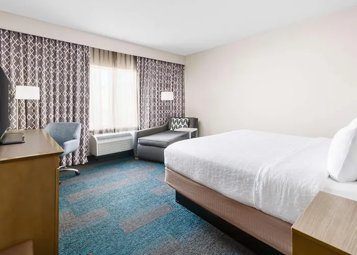 Hampton Inn & Suites Lax El Segundo
