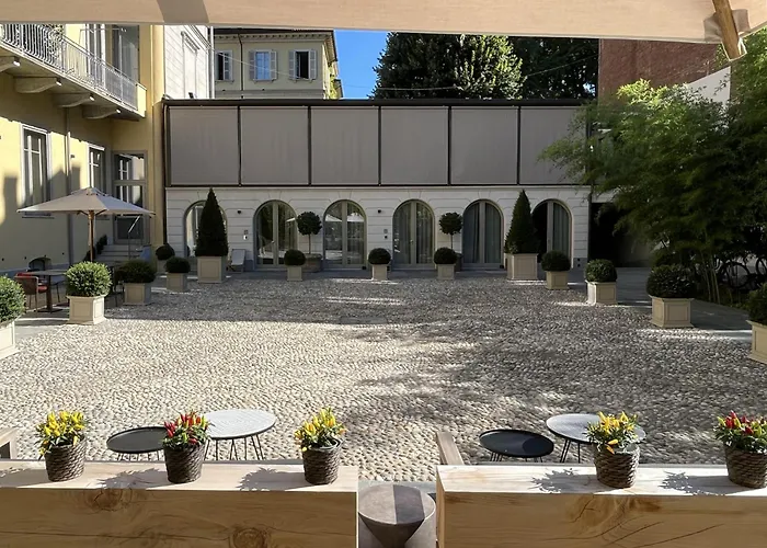 Opera35 Boutique Hotel